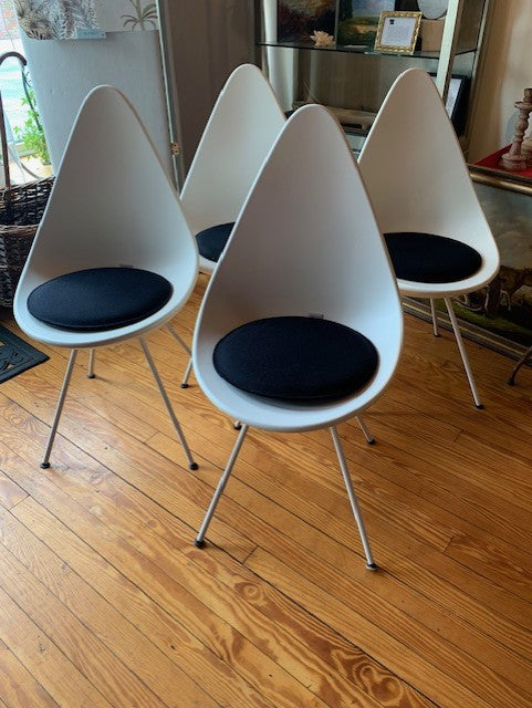 Drop Chair by Arne Jacobsen